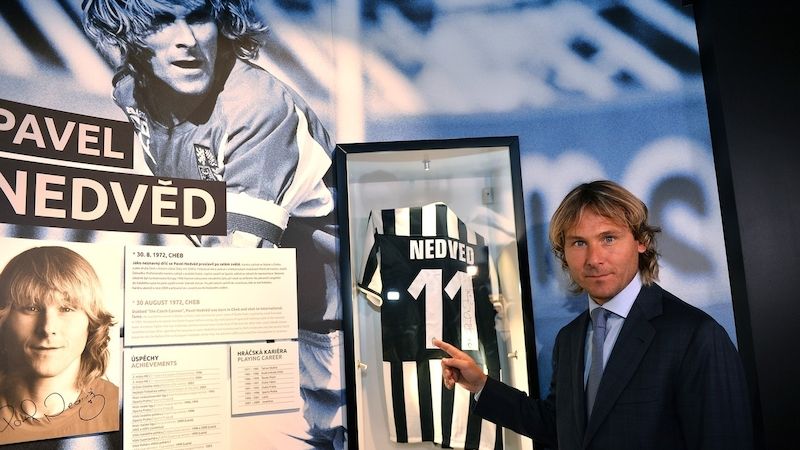 Turínská prokuratura navrhla obvinit Nedvěda a další funkcionáře Juventusu